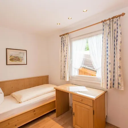 Semesterbostad Komfort-ferienhaus Alpspitz